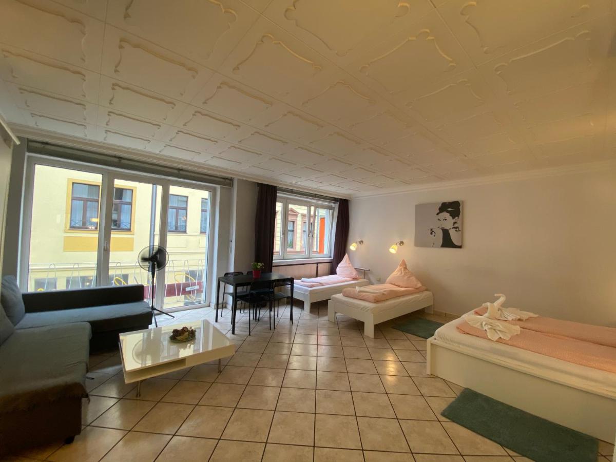 Central Shared Apartment, Friesenplatz Кельн Екстер'єр фото