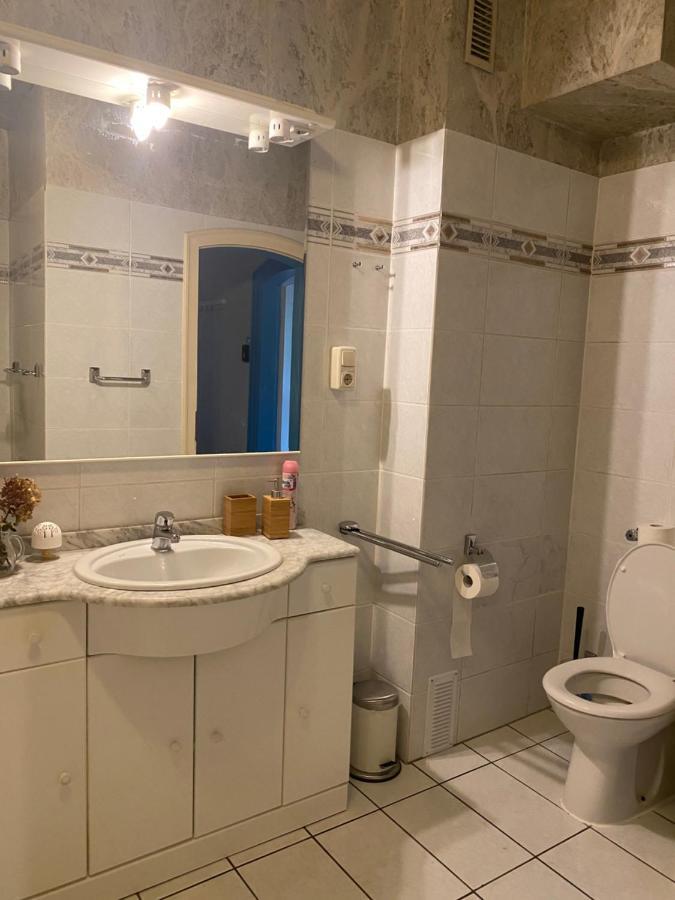 Central Shared Apartment, Friesenplatz Кельн Екстер'єр фото