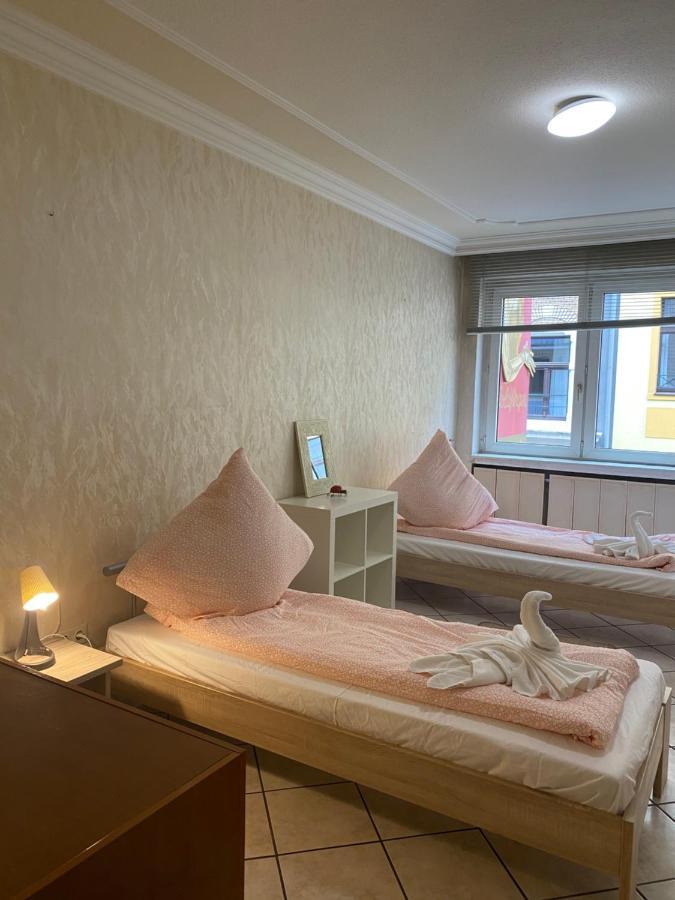 Central Shared Apartment, Friesenplatz Кельн Екстер'єр фото