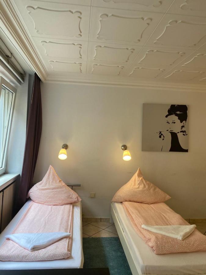 Central Shared Apartment, Friesenplatz Кельн Екстер'єр фото