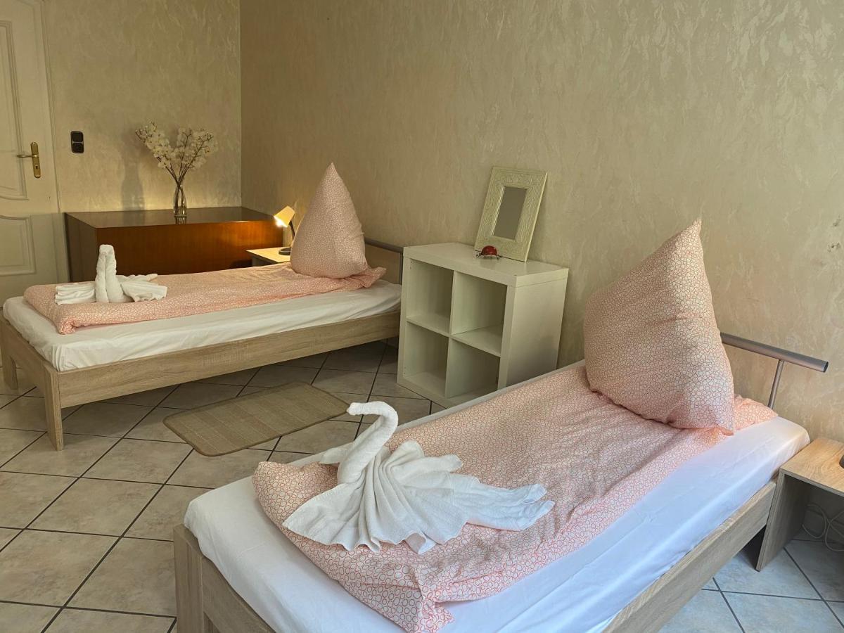 Central Shared Apartment, Friesenplatz Кельн Екстер'єр фото