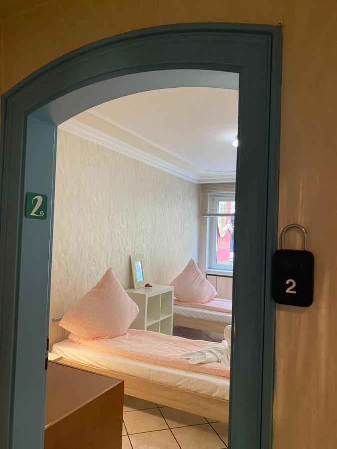 Central Shared Apartment, Friesenplatz Кельн Екстер'єр фото