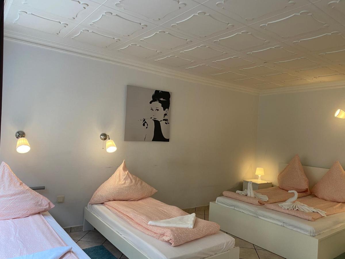 Central Shared Apartment, Friesenplatz Кельн Екстер'єр фото