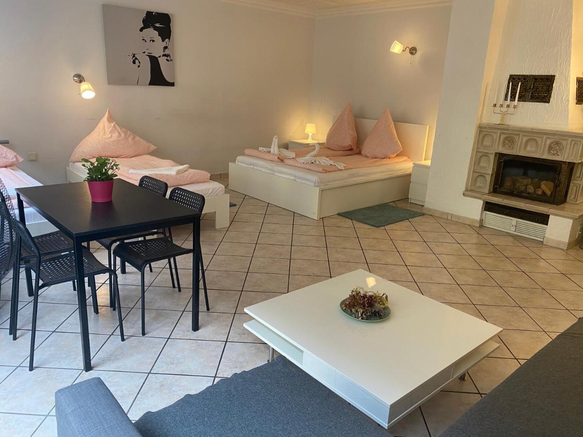 Central Shared Apartment, Friesenplatz Кельн Екстер'єр фото