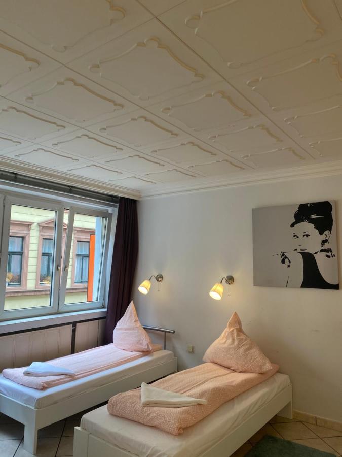 Central Shared Apartment, Friesenplatz Кельн Екстер'єр фото