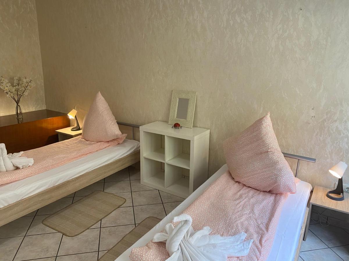 Central Shared Apartment, Friesenplatz Кельн Екстер'єр фото