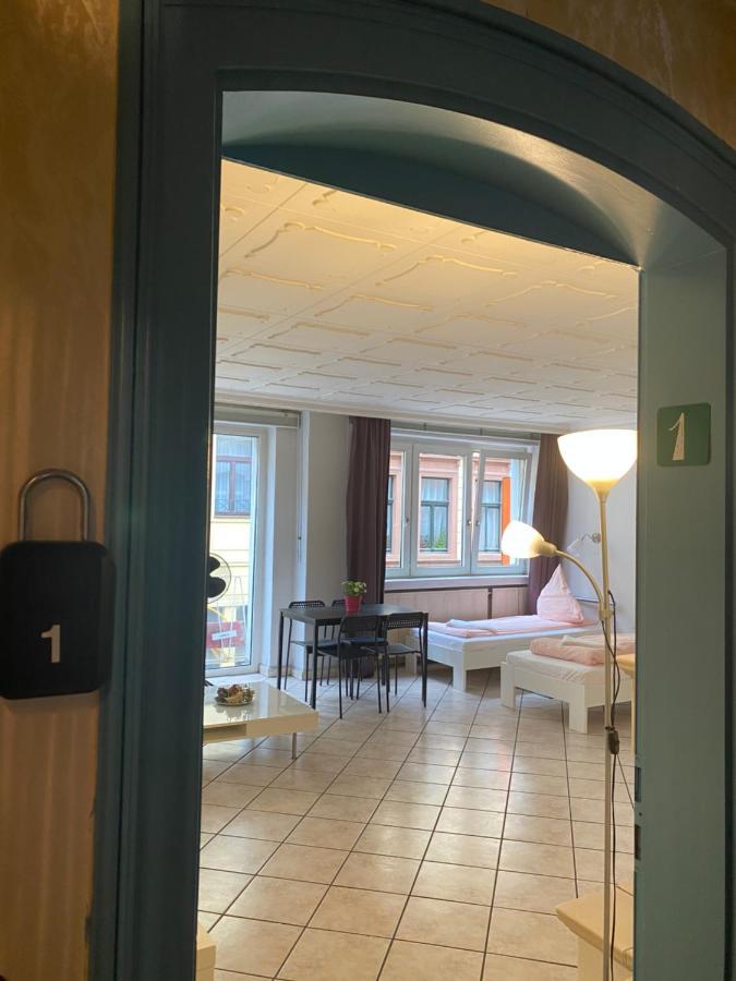 Central Shared Apartment, Friesenplatz Кельн Екстер'єр фото