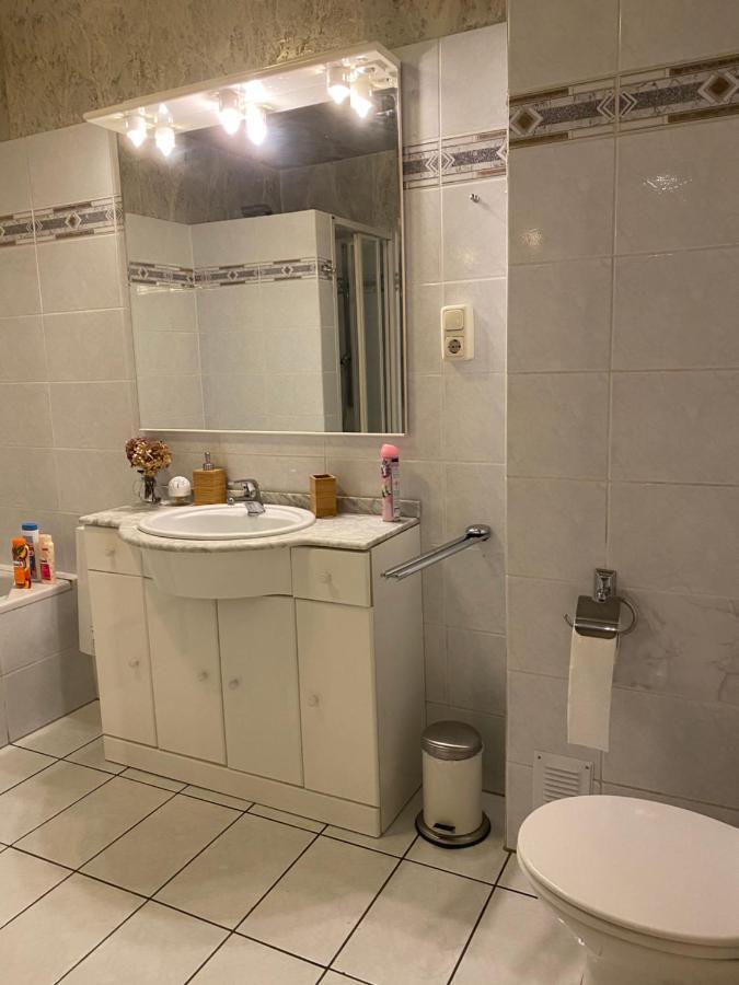 Central Shared Apartment, Friesenplatz Кельн Екстер'єр фото